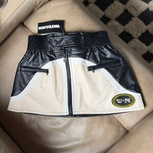 WAYDAMIN Black and Cream Mini Skirt